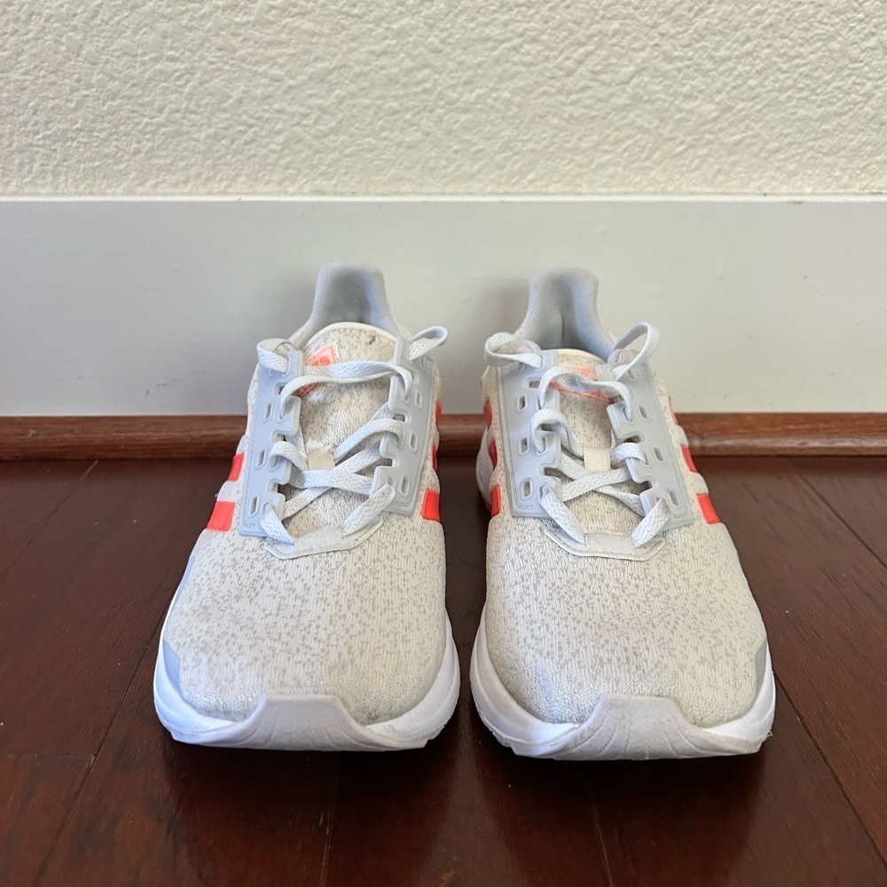 ADIDAS
DURAMO 9
sneakers for women
AUTHENTIC
US size 8.5 light grey pink strips - Picture 5 of 12
